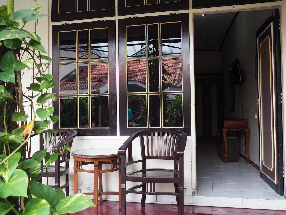 Diaga Grha Hotel Yogyakarta Exterior photo